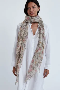 Chan Luu Scarves^Coconut Milk Floral Cashmere And Silk Scarf